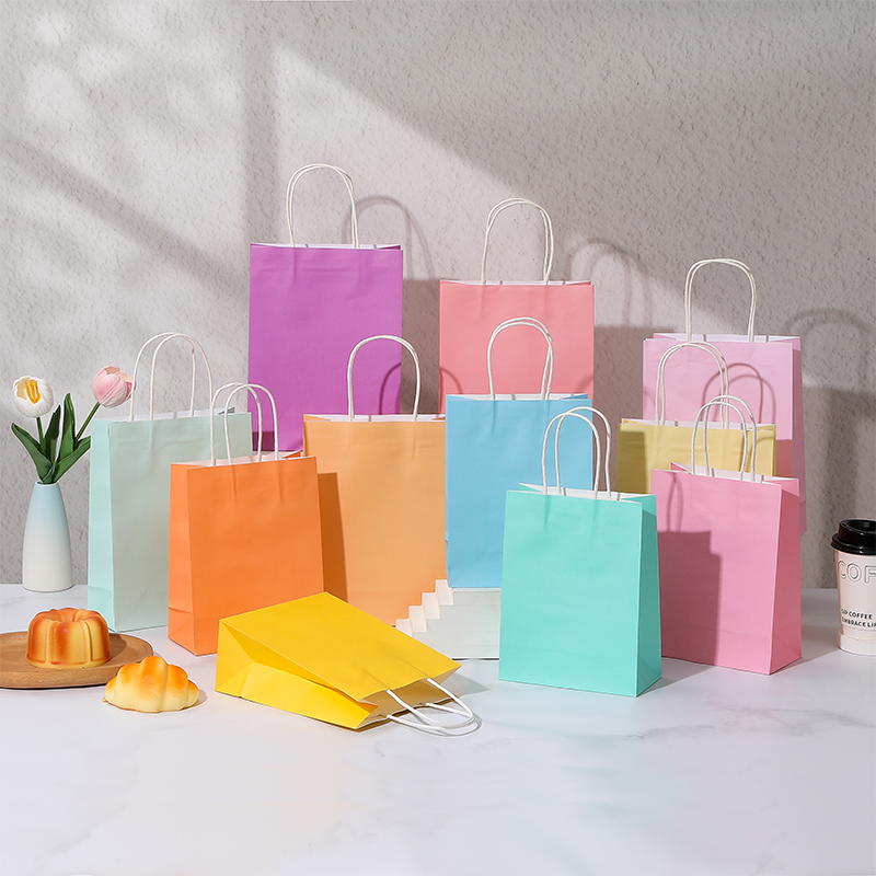 Bolsas de compras de papel Kraft de color caramelo con asas de papel retorcidas