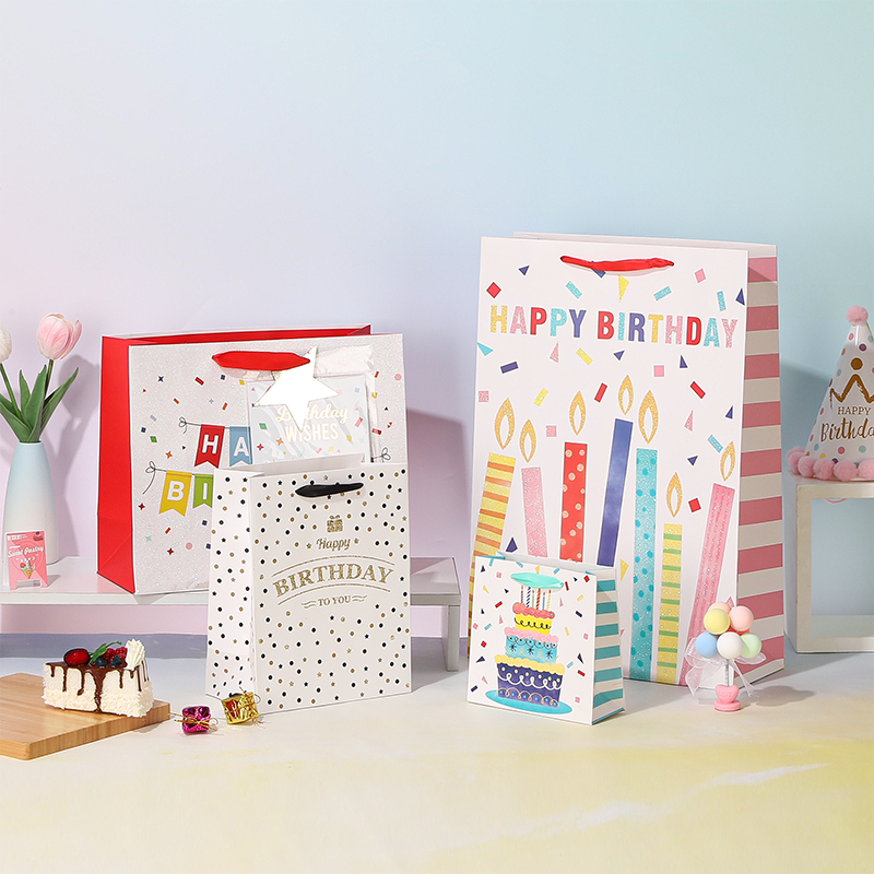 Bolsas de regalo de cumpleaños Kraft con asas Favores de fiesta