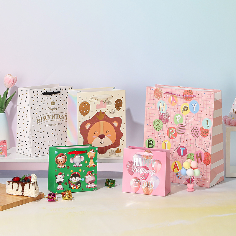 Bolsas de regalo de cumpleaños Kraft con asas Favores de fiesta