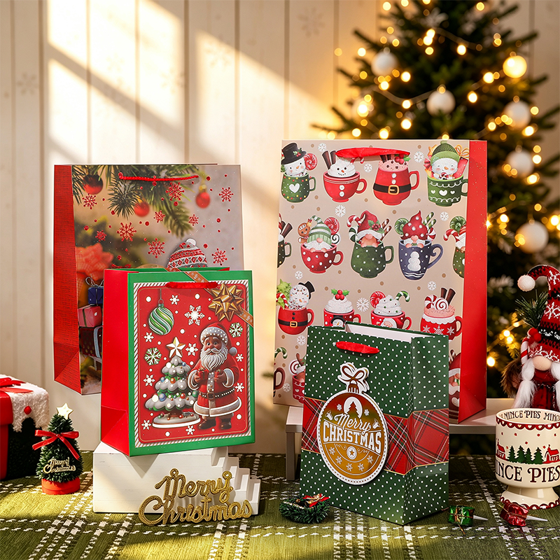 Bolsa de regalo de papel Kraft impresa Navidad decorativa de temporada