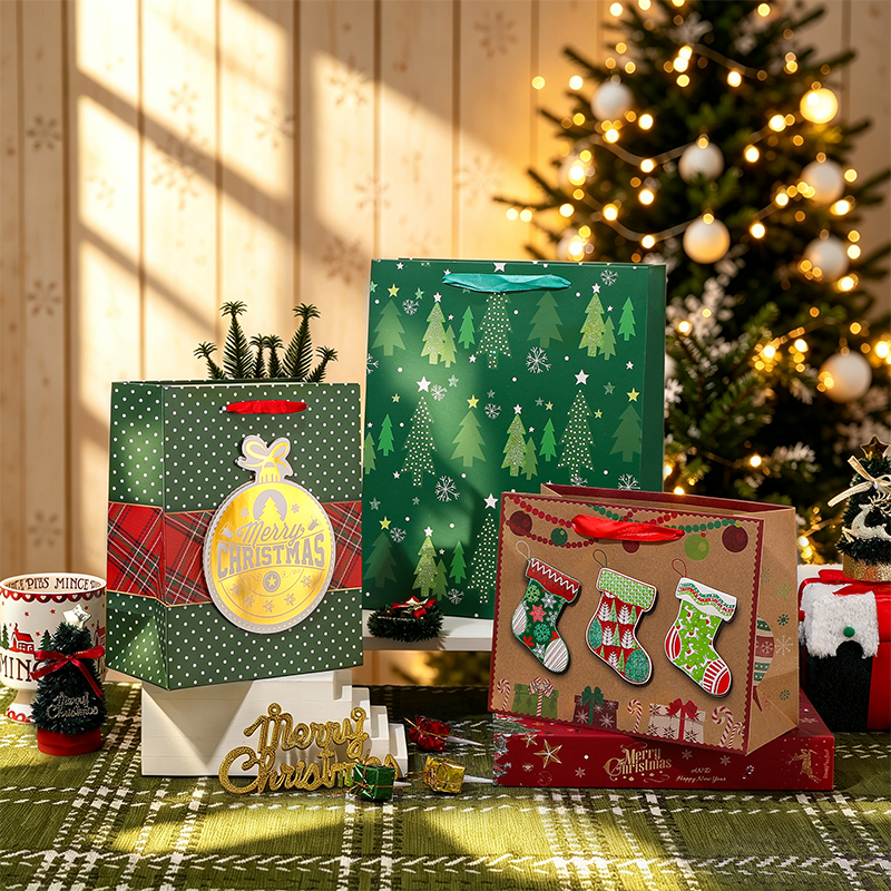 Bolsa de regalo de papel Kraft impresa Navidad decorativa de temporada