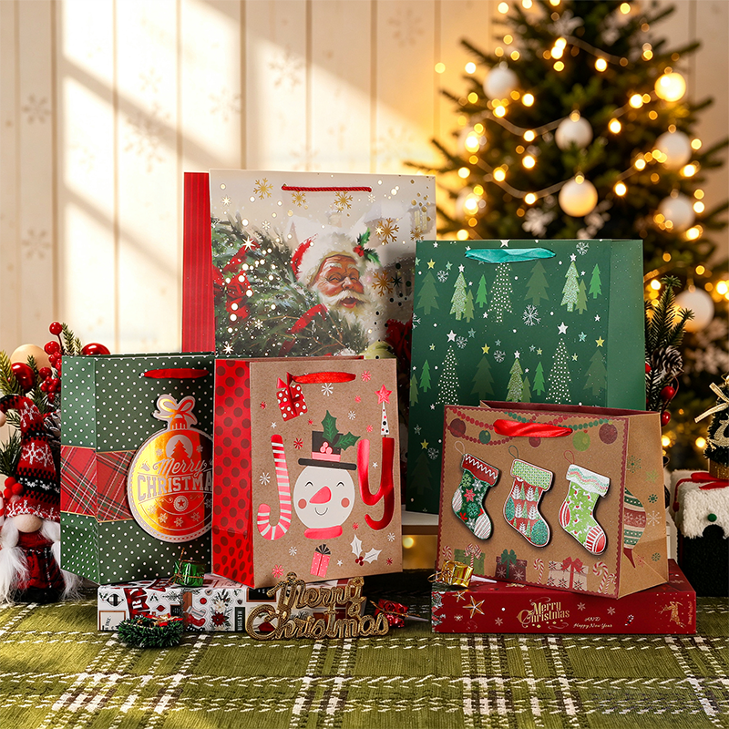 Bolsa de regalo de papel Kraft impresa Navidad decorativa de temporada