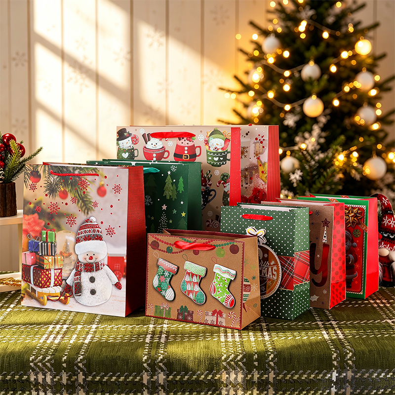 Bolsa de regalo de papel Kraft impresa Navidad decorativa de temporada